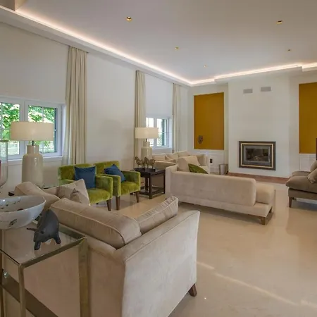 Villa Buganvilia Iii *